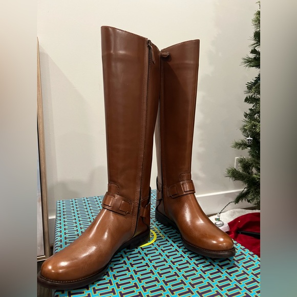 TORY BURCH COLTON ALMOND LEATHER RIDING BOOT - Picture 7 of 8